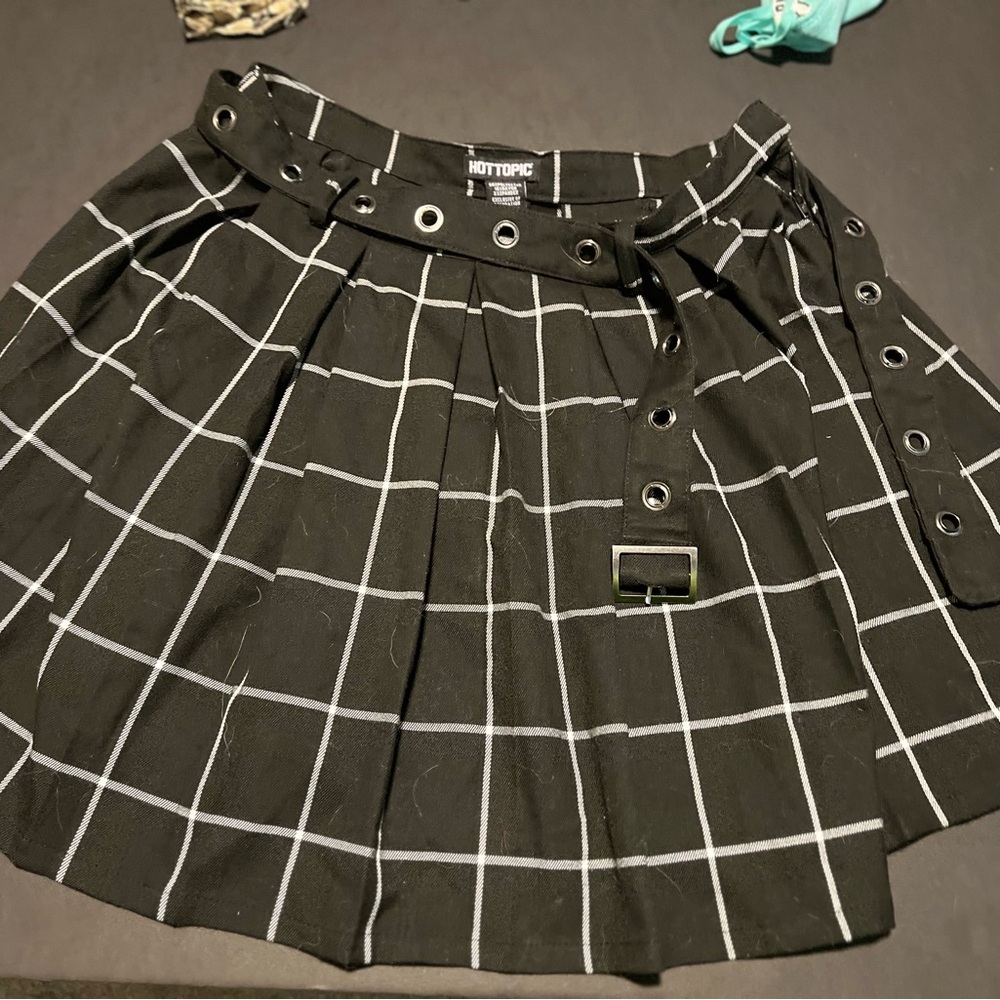 Hot Topic Black Plaid Skirt